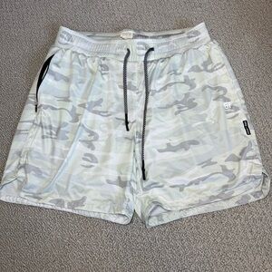 Gray Athletic Shorts with Elastic Waistband and Camouflage Pattern